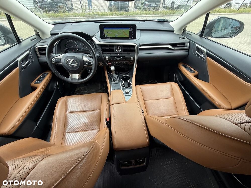 Lexus RX - 12