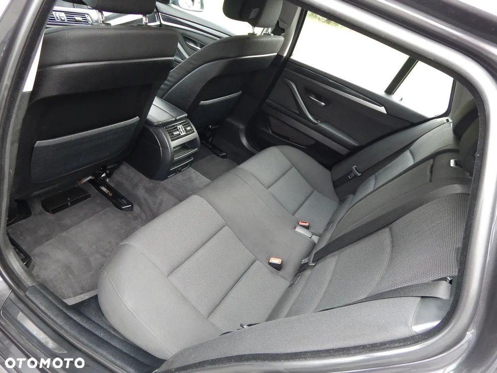 BMW Seria 5 520d - 11