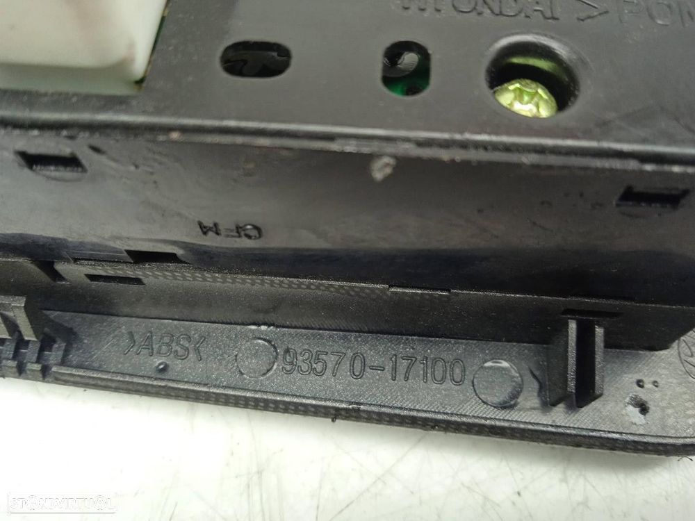 COMANDO ELEVADOR DE VIDRO FRONTAL ESQUERDO HYUNDAI MATRIX 2009 - 2