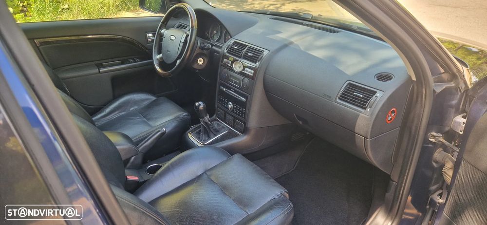 Ford Mondeo 2.0 TDCI Ghia Executive D. - 14