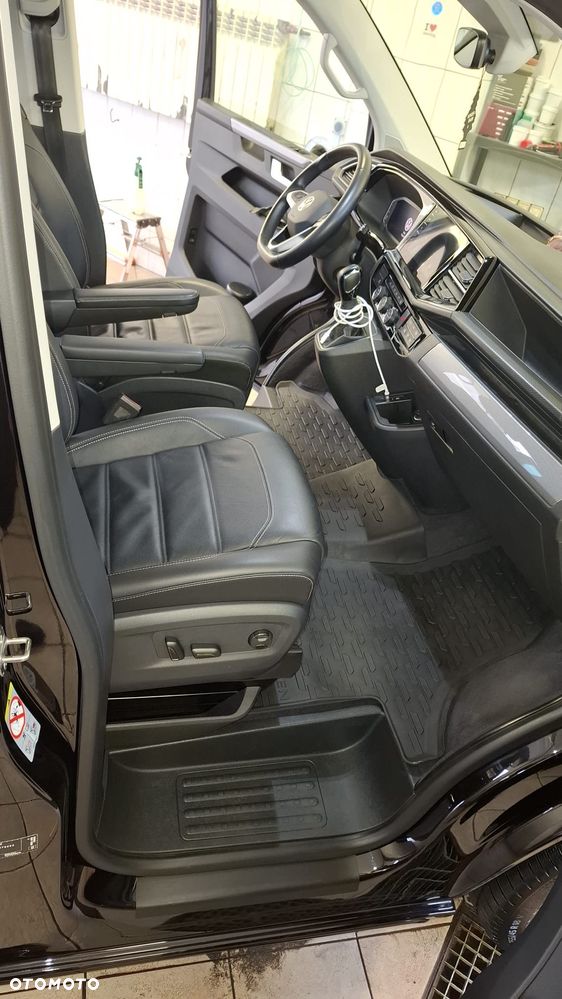 Volkswagen Multivan - 14