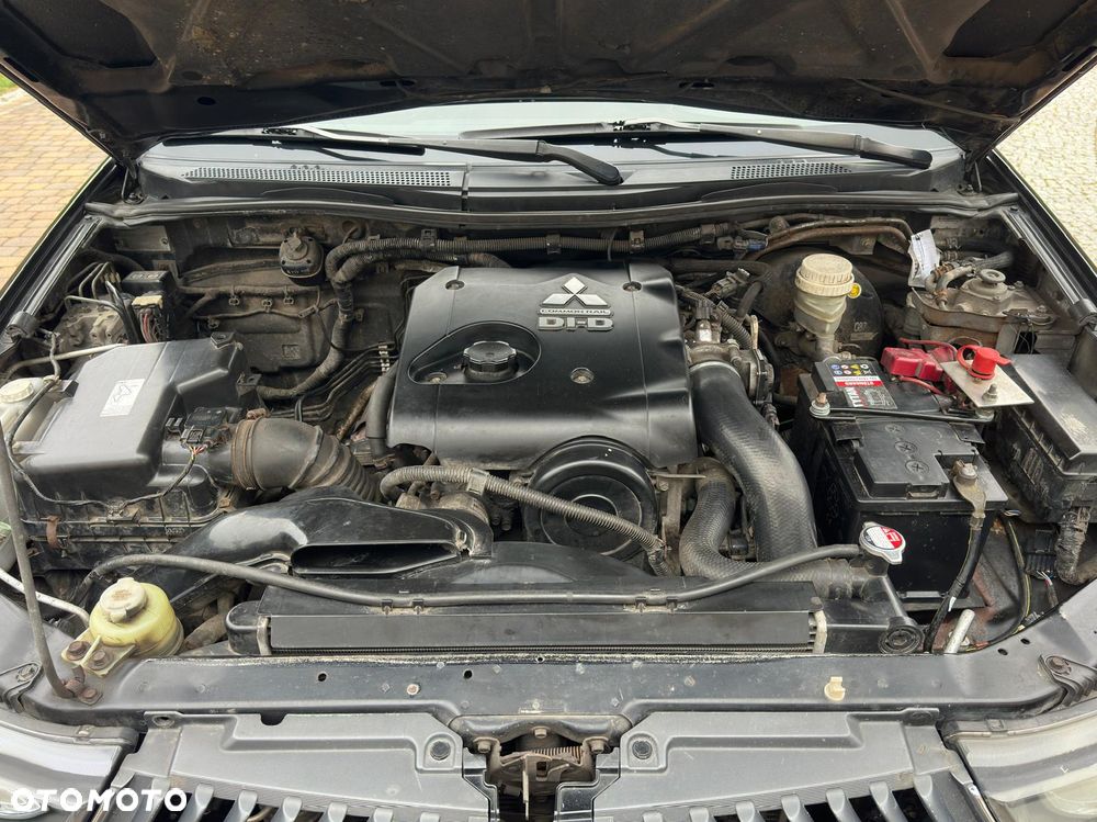 Mitsubishi L200 2.5 DID Intense - 11