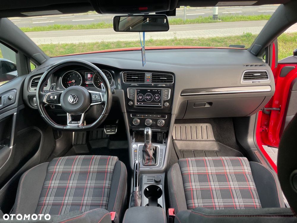 Volkswagen Golf GTI Performance BlueMotion Technology DSG - 17