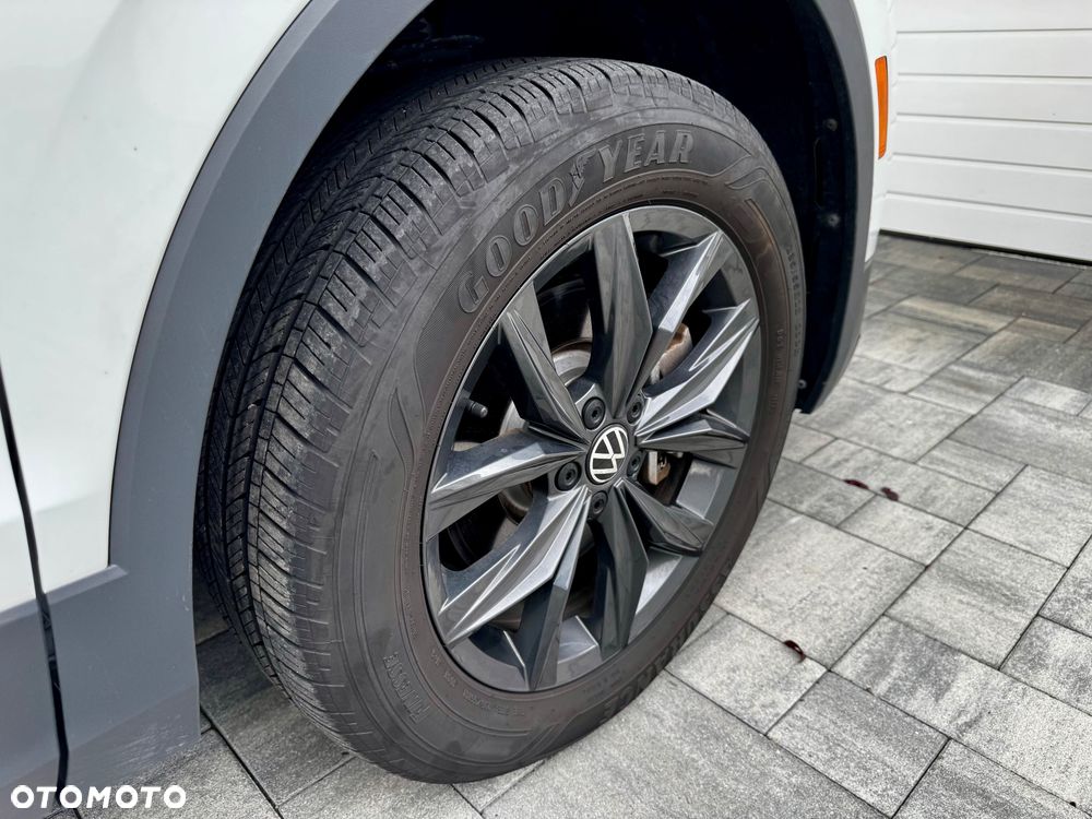 Volkswagen Tiguan - 25