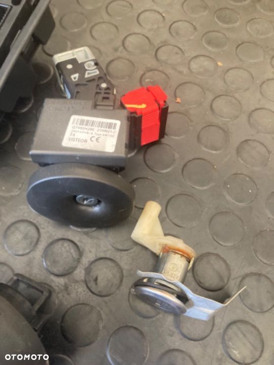 DACIA DOKKER LODGY ZESTAW STARTOWY KOMPUTE STEROWNIK SILNIKA 1.2 TCE - 4