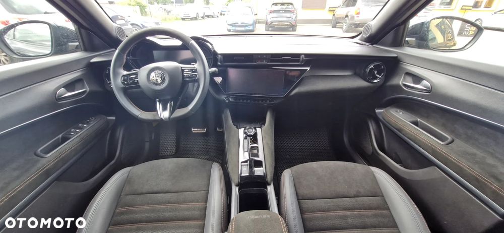 Alfa Romeo Junior 1.2 mHEV Ibrida Intensa eDCT - 5