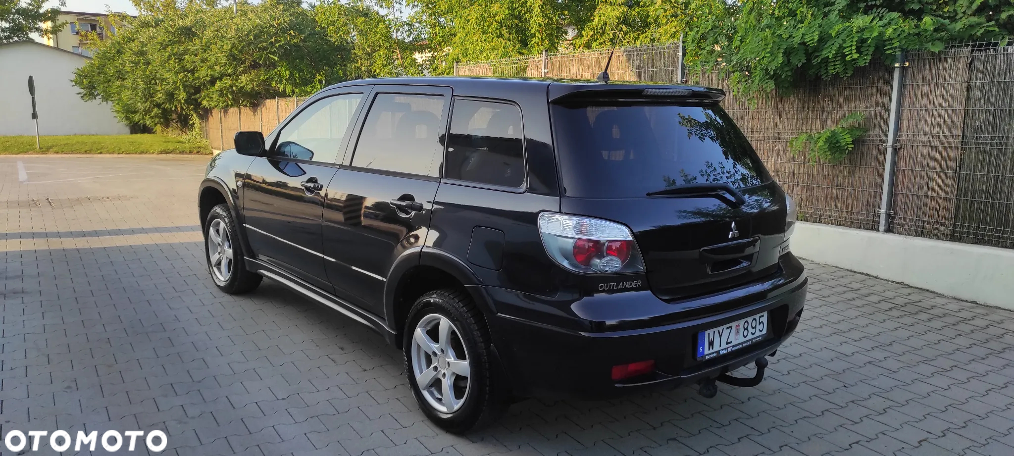Mitsubishi Outlander 2.0 Turbo 4WD - 3