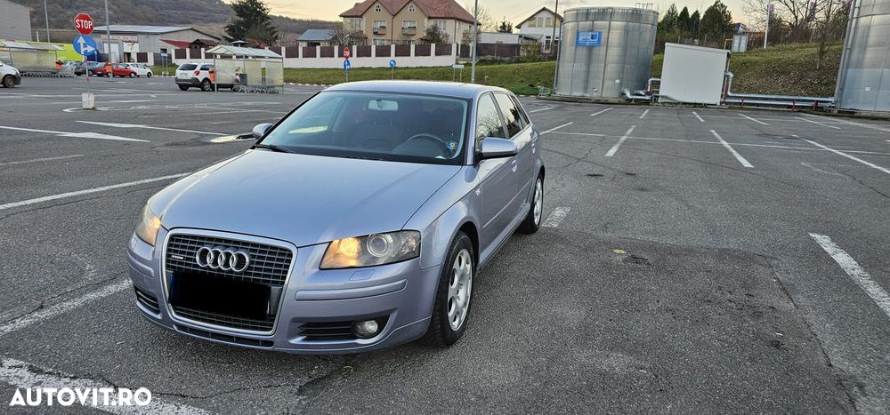 Audi A3 Sportback 2.0 TDI DPF quattro Attraction - 1