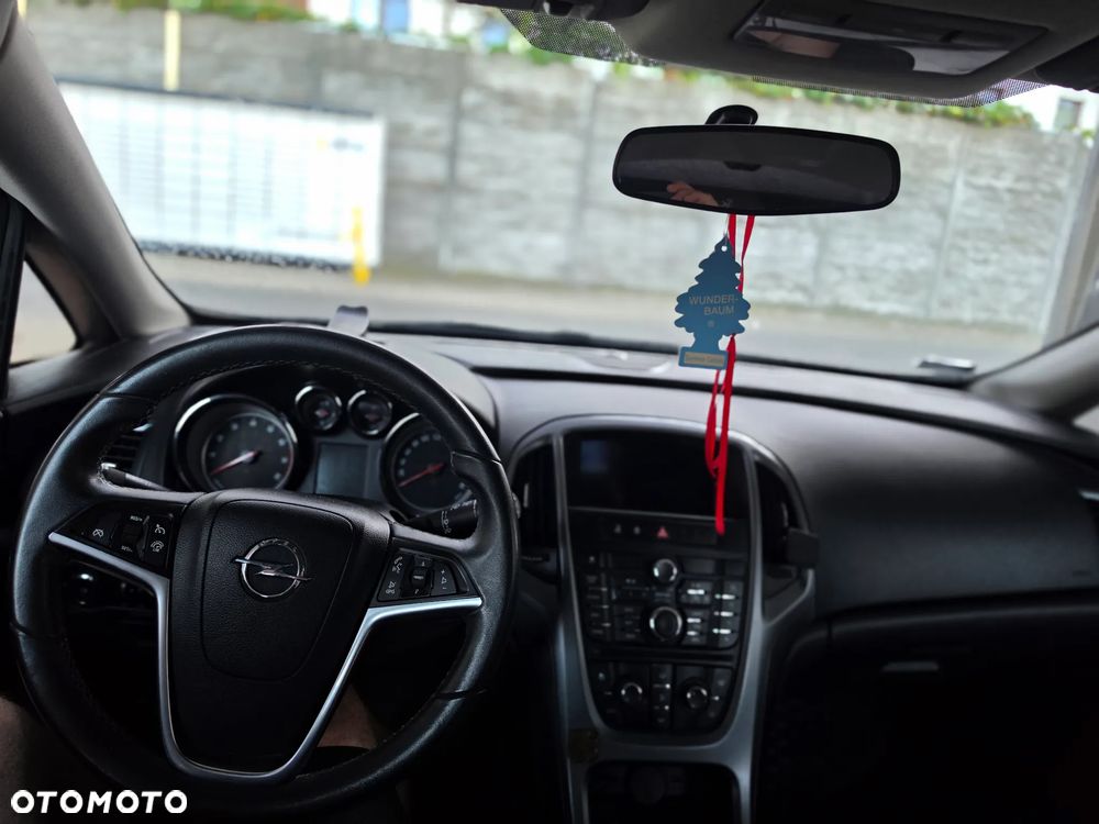 Opel Astra 1.6 - 9