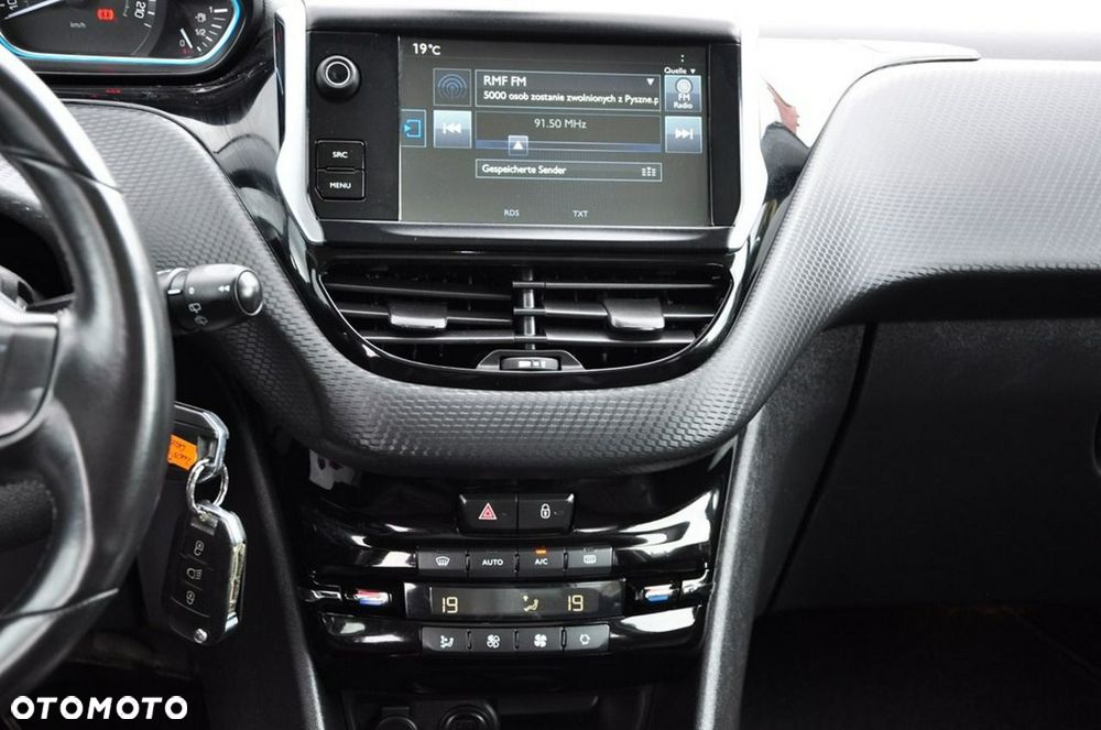 Peugeot 2008 - 25