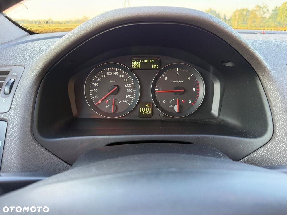 Volvo S40 2.0D Momentum - 11