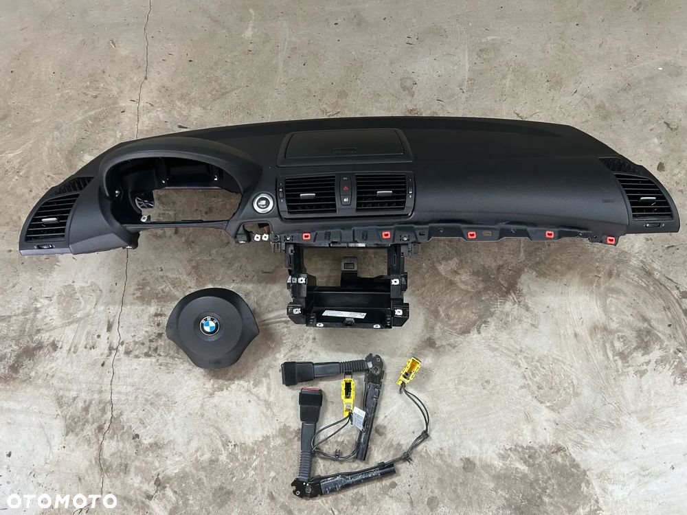 DESKA PODUSZKI NAPINACZE BMW 1 E87 E81 E82 E88 - 1
