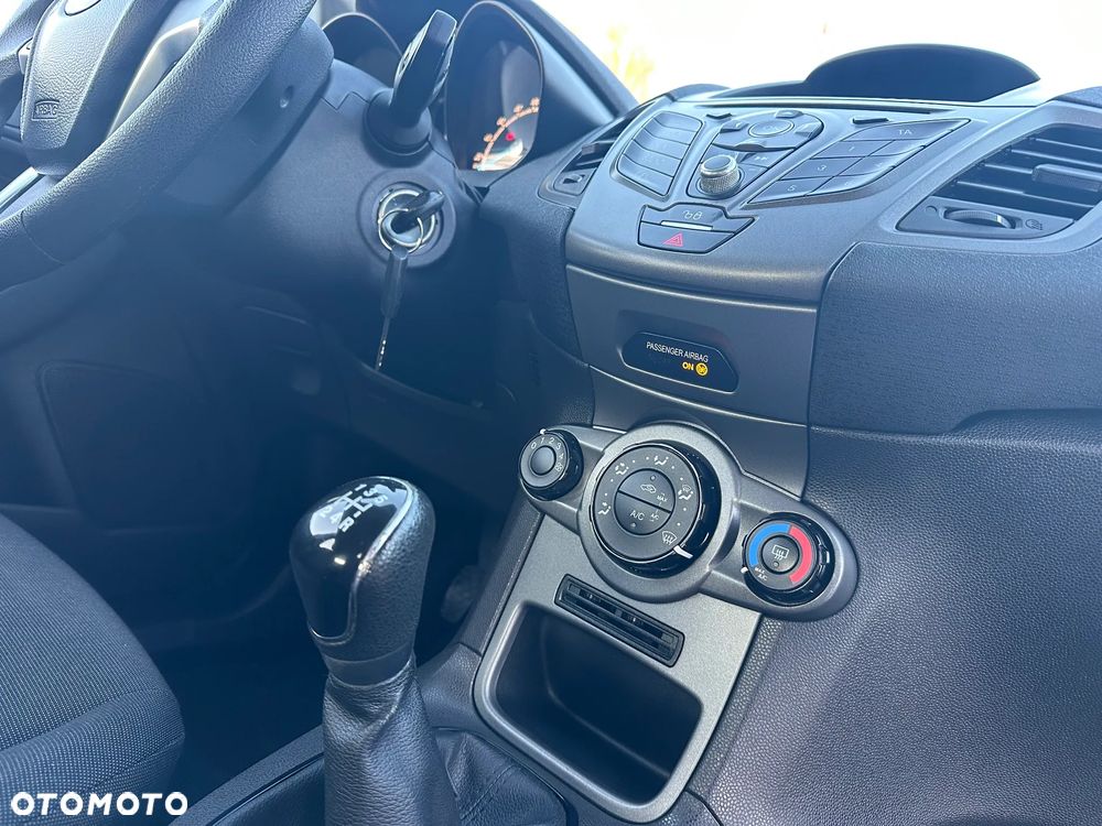 Ford Fiesta 1.25 Ambiente EU5 - 34
