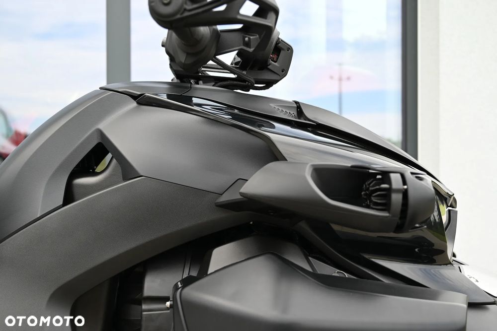 Can-Am Ryker - 8