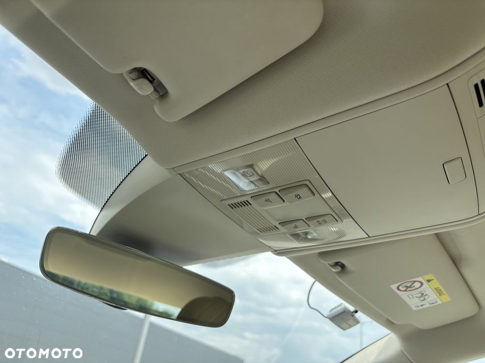 Volkswagen Passat 1.6 TDI BMT Comfortline - 10