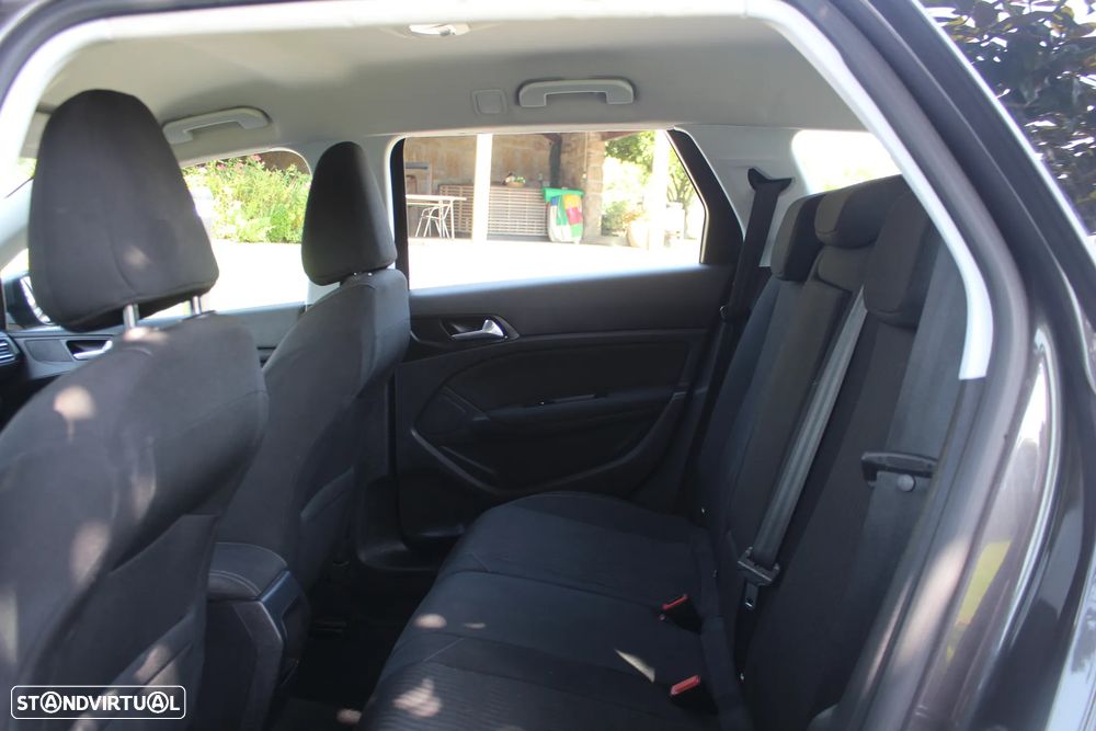 Peugeot 308 1.6 HDi Executive CVM6 - 21