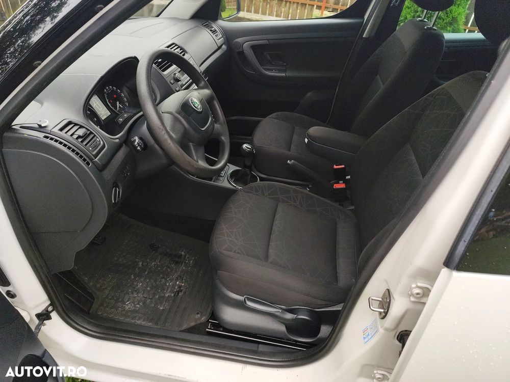 Skoda Roomster 1.2 HTP Ambition - 5