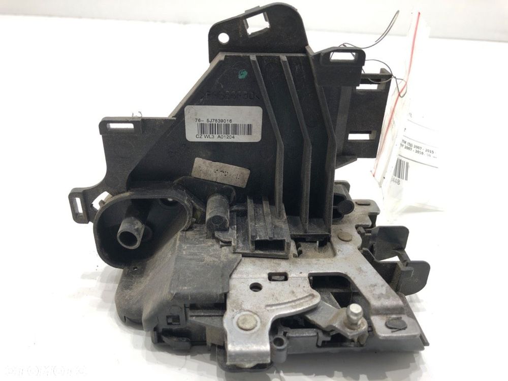 ZAMEK DRZWI PRAWY TYŁ  SKODA ROOMSTER Praktik (5J) 2007 - 2015 1.4 TDI 59 kW [80 KM] olej napędowy - 3