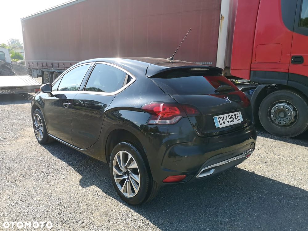 Citroën DS4 1.6 HDi SoChic - 2