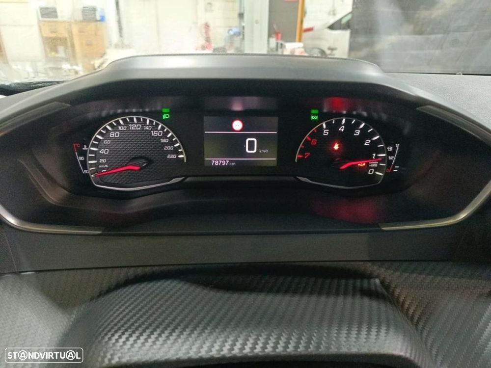 Peugeot 2008 1.5 BlueHDi Active Pack - 4