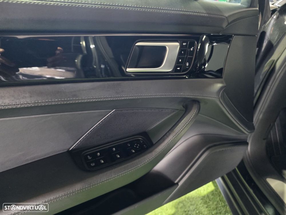 Porsche Panamera 4 E-Hybrid Executive - 8