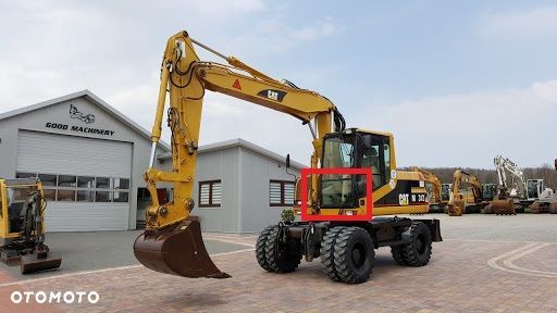 Szyba Szyby PRZEDNIA DOLNA CAT M312 M315 M318 M320 nr 47 - 3