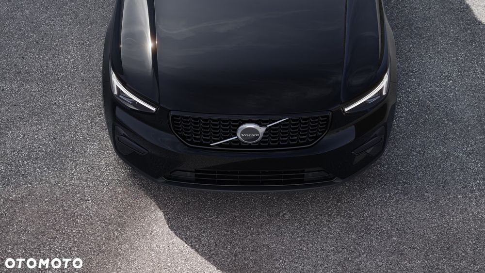 Volvo XC 40 B3 Plus Dark - 2