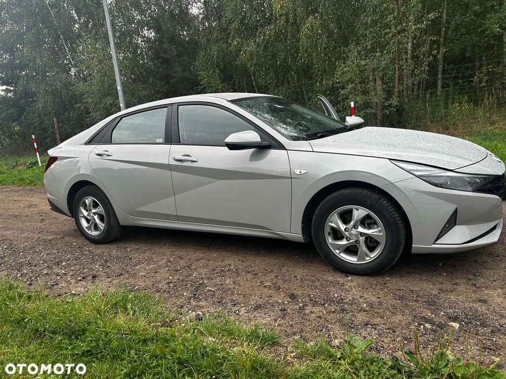 Hyundai Elantra 1.6 Modern - 17