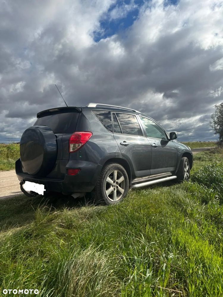 Toyota RAV4 2.2 D-4D Premium - 6