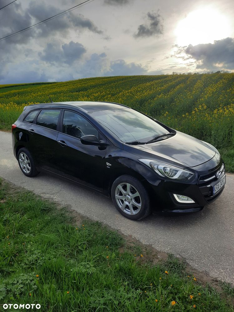 Hyundai i30 1.6 CRDI Automatik Style - 6