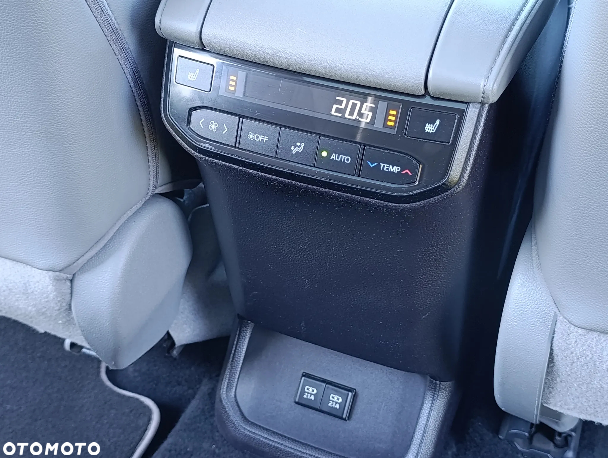 Toyota Highlander 2.5 Hybrid Executive Style - 13