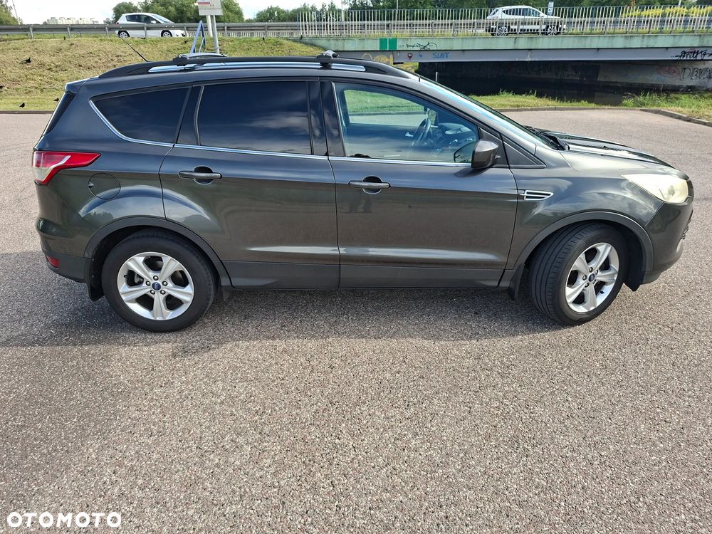 Ford Escape 2.0 EcoBoost AWD Titanium - 3