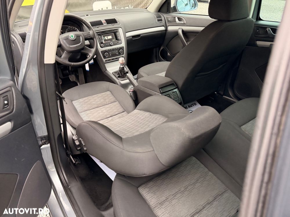 Skoda Octavia 2.0 TDI DPF Elegance - 5
