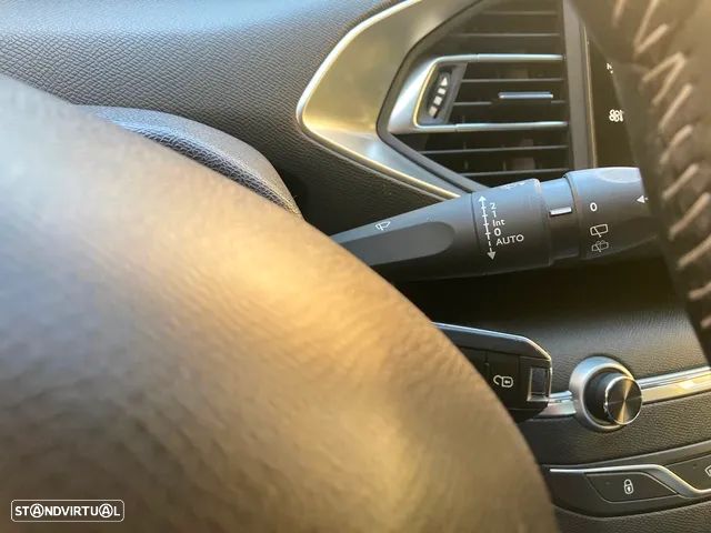 Peugeot 308 1.5 BlueHDi Style - 11