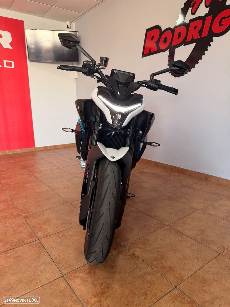 CF Moto 675NK - Garantia de Fábrica até 3/2029 - OFERTA CARTÃO DE DESCONTO EM COMBUSTÍVEL - 9