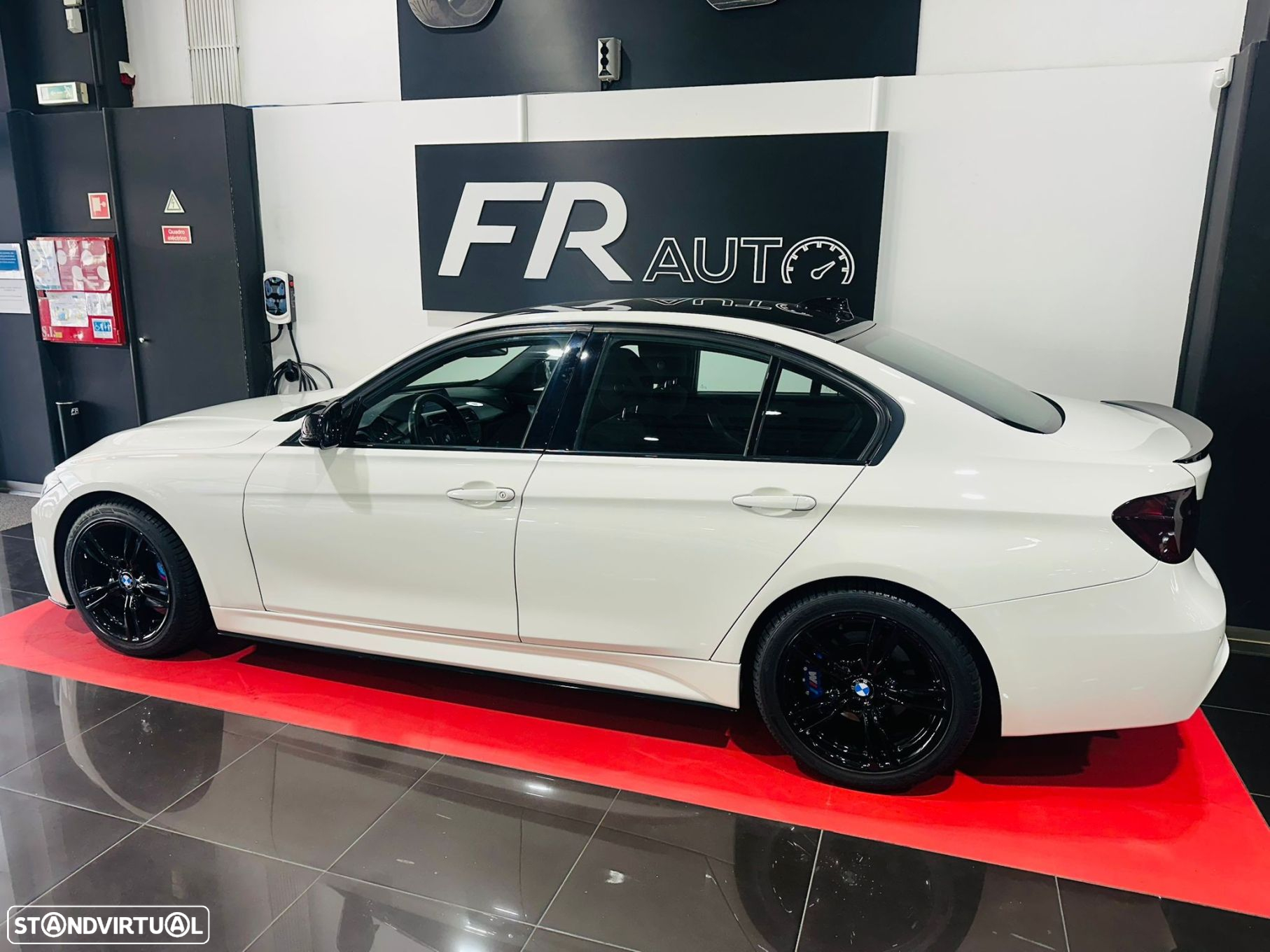 BMW 318 - 12