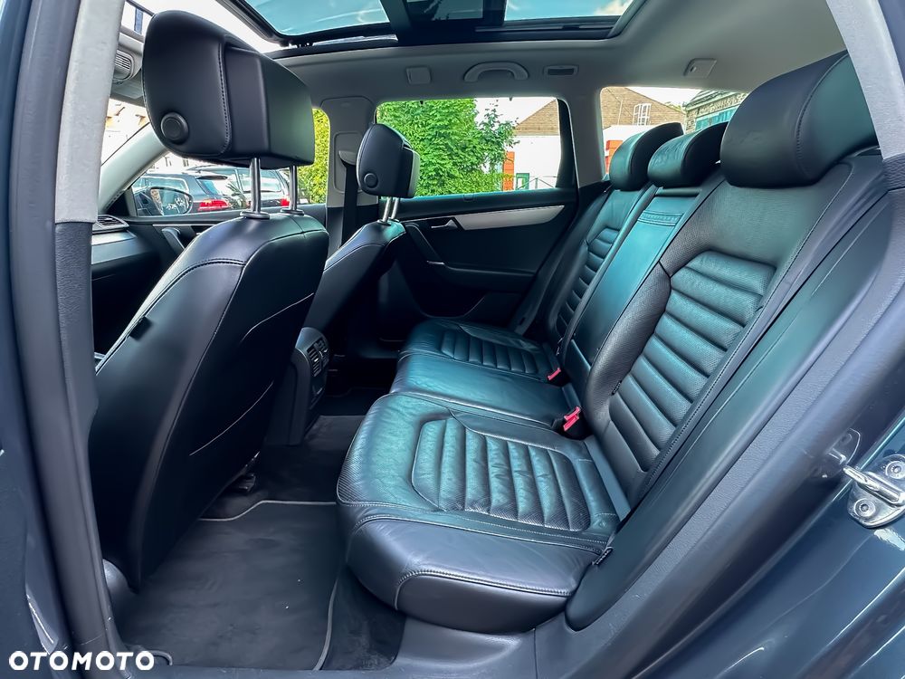 Volkswagen Passat 2.0 TDI Highline - 35