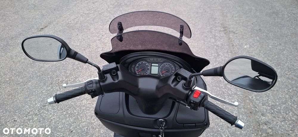 Suzuki Burgman - 25