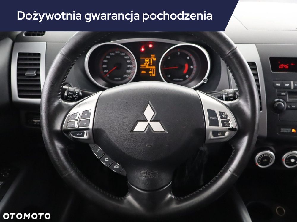 Mitsubishi Outlander - 17