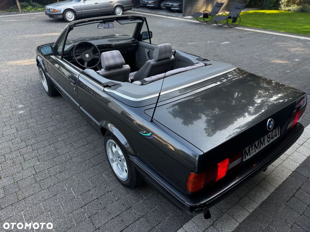 BMW Seria 3 318i - 3