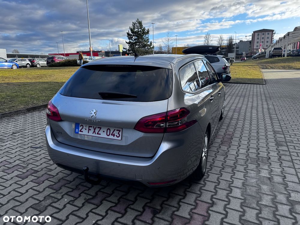 Peugeot 308 PureTech 130 GPF Stop & Start Style - 8