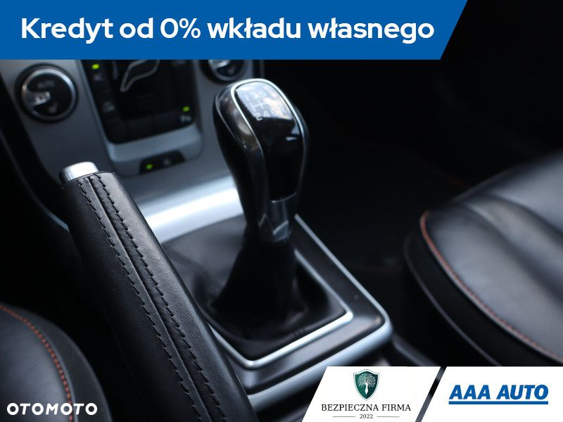Volvo V40 - 13