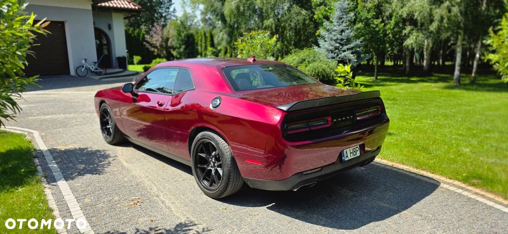 Dodge Challenger - 7