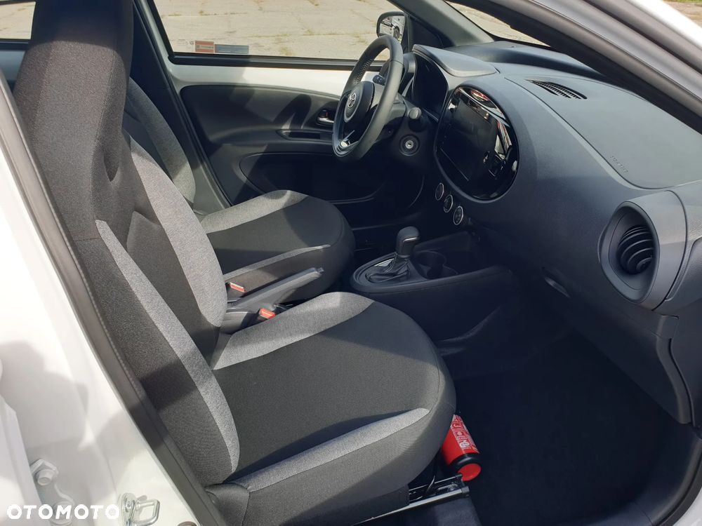 Toyota Aygo X - 24