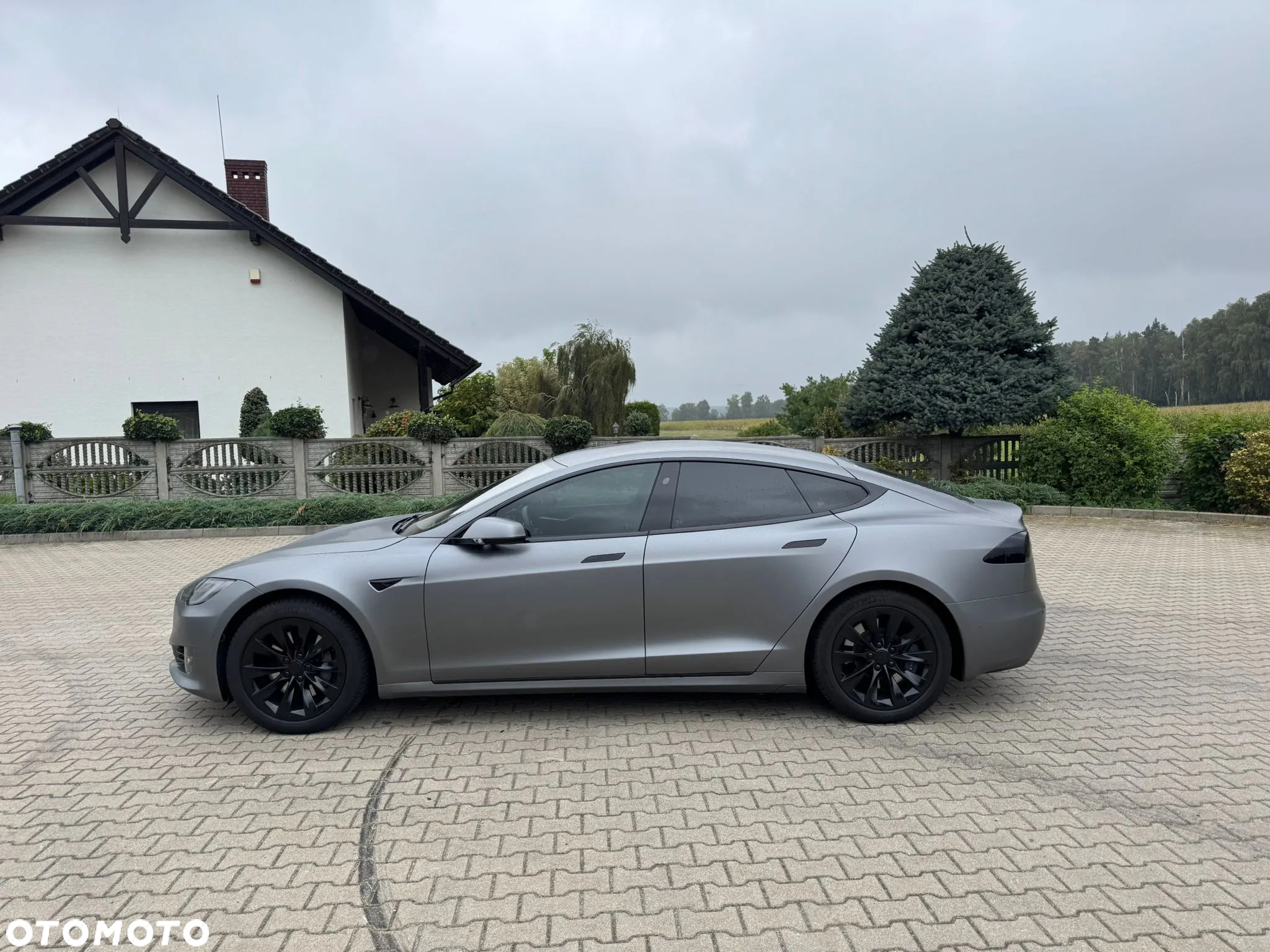 Tesla Model S Long Range Plus - 10