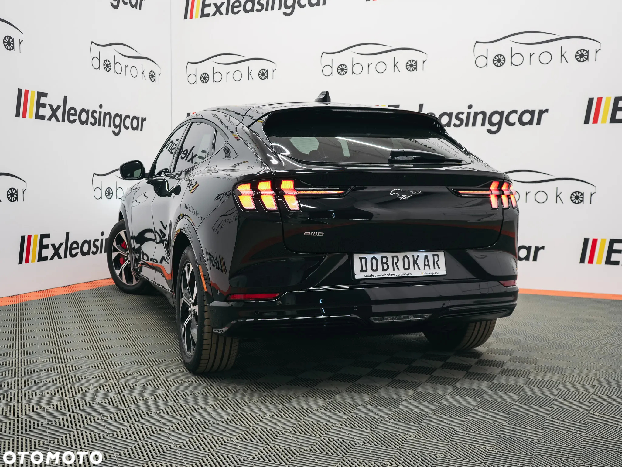 Ford Mustang Mach-E 73 kWh AWD Premium - 9