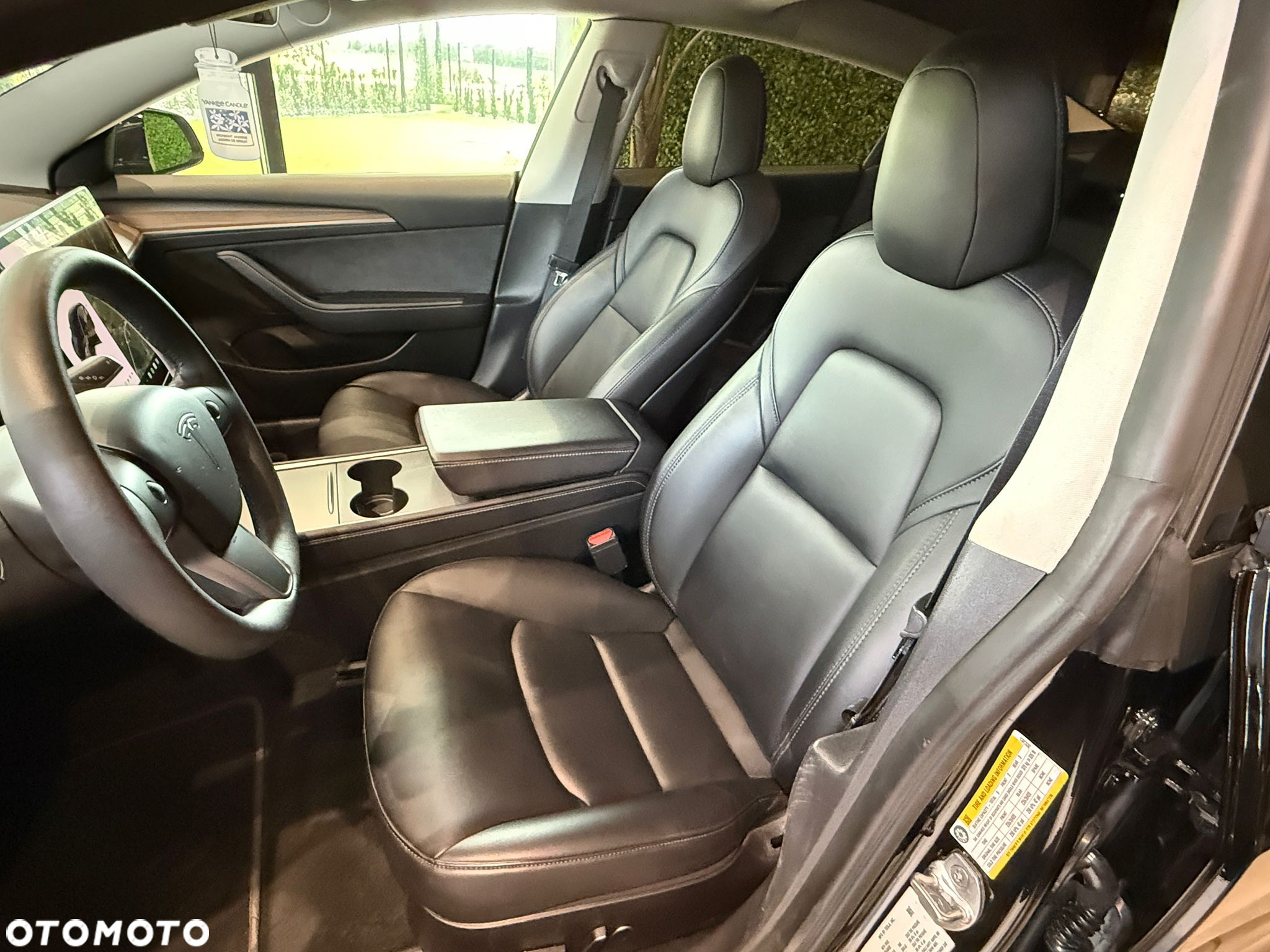 Tesla Model 3 Performance AWD - 18