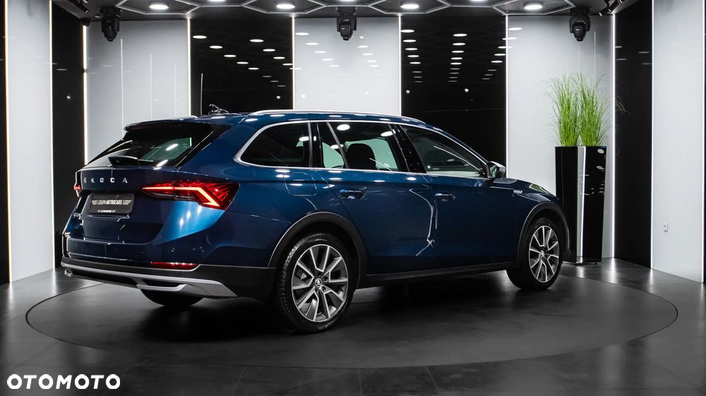 Skoda Octavia 2.0 TSI 4x4 Scout DSG - 7