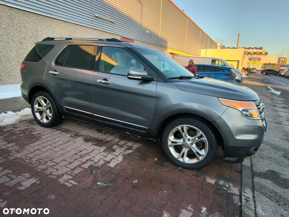 Ford Explorer - 21