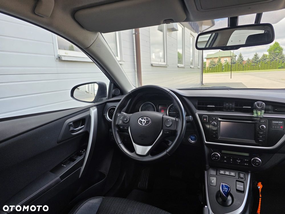 Toyota Auris 1.8 HSD Luna - 21